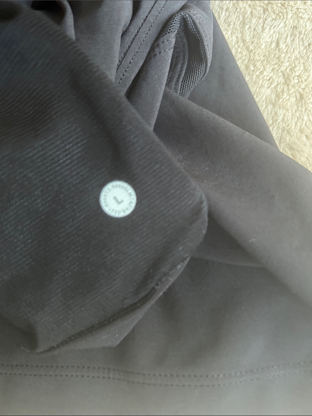 Lululemon Men's Black Athletic Shorts - Lightweight Performance - Picture 4 of 7